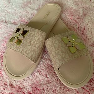 Michael Kors Heidi Floral Slide Sport Sandal